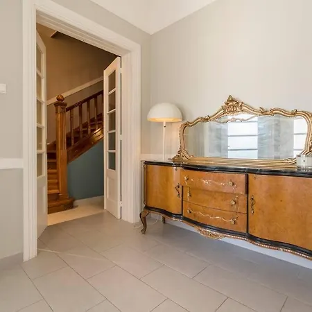 House In Kolonaki With Free Parking Space Apartment Athens